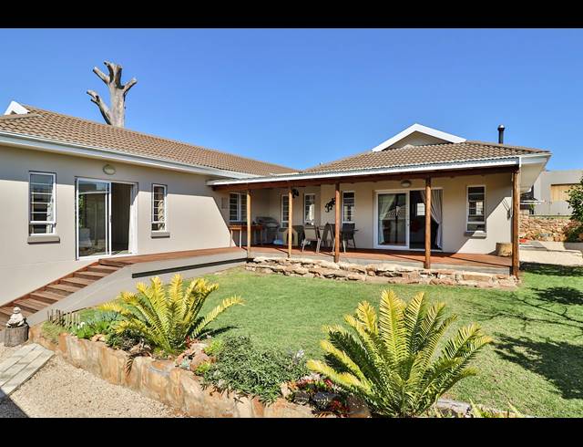 3 BEDROOM HOUSE RENTED IN CROSSWAYS FARM VILLAGE